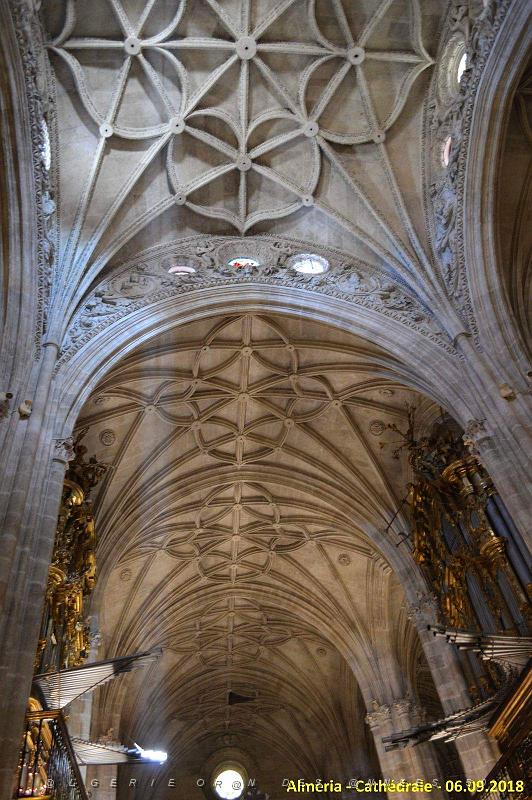 28 LA CATHEDRALE ET LE FORTERESSE DE L INCARNATION (52).JPG